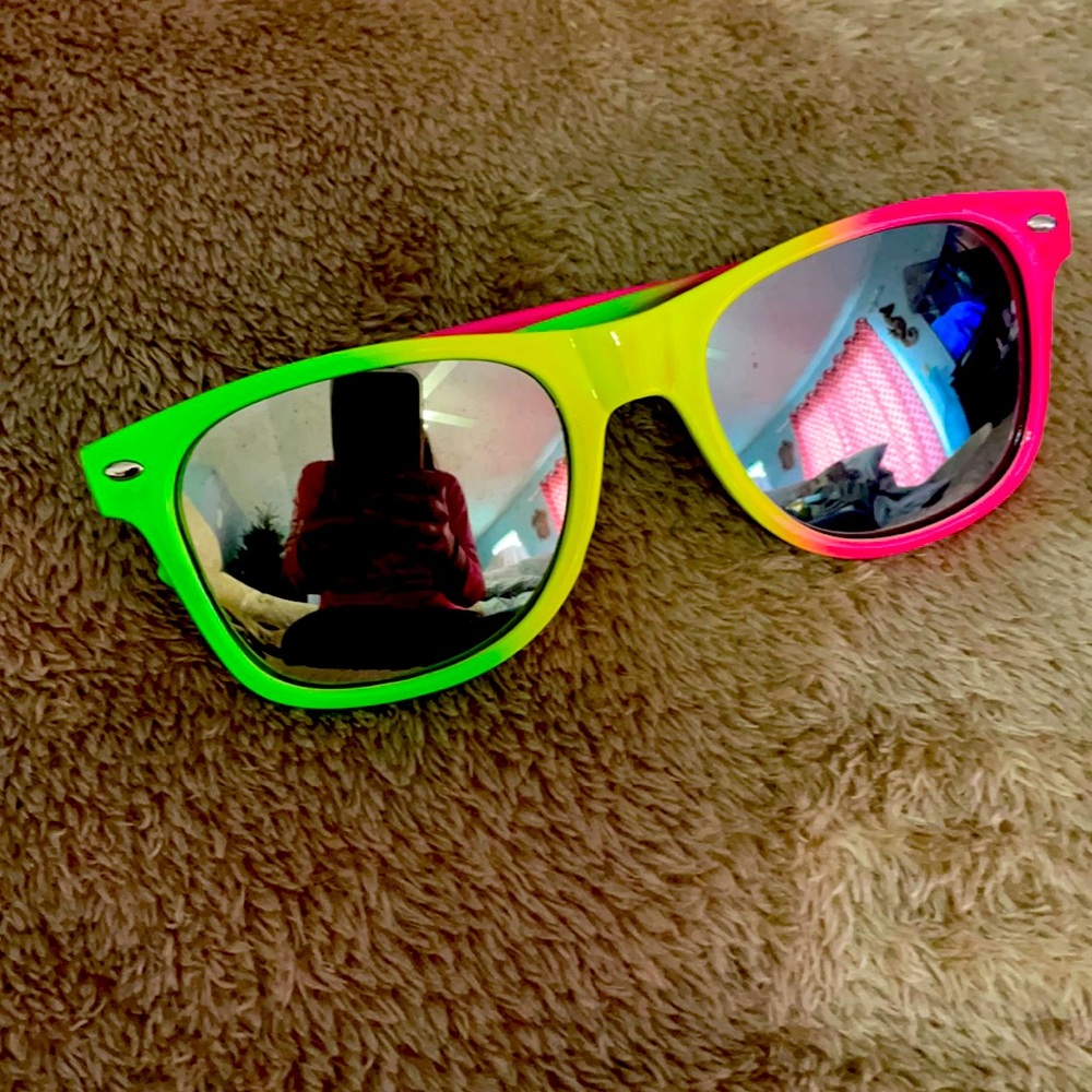 Sunglasses 😎
